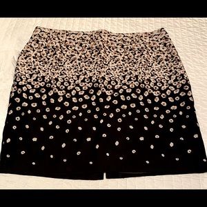 New York & Company Stretch Pencil Skirt - size 18